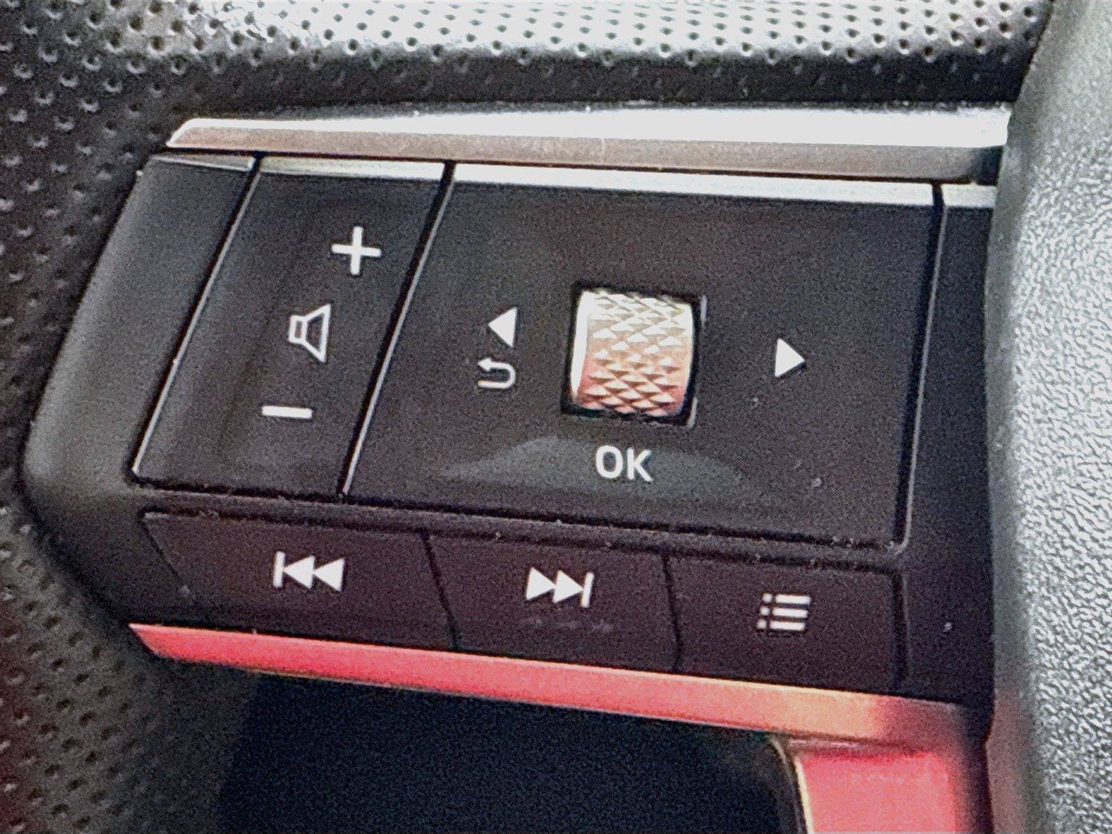Used 2024 Mitsubishi Outlander 4WD Plug-In Hybrid image 12