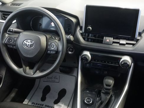Certified 2025 Toyota RAV4 XLE AWD/4WD image 28