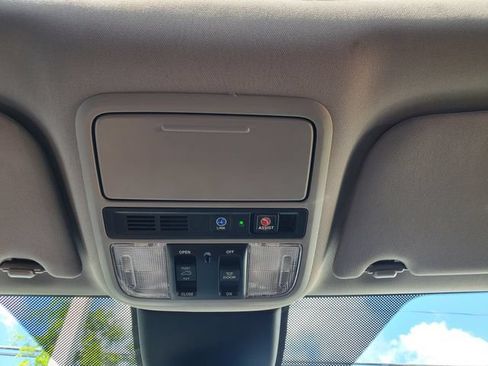 Used 2023 Honda Odyssey Elite image 36