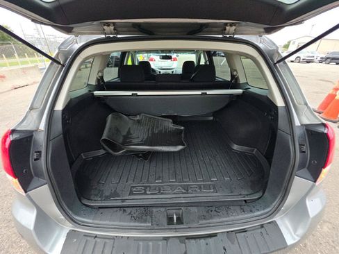 Used 2011 Subaru Outback 2.5i Premium AWD/4WD image 15