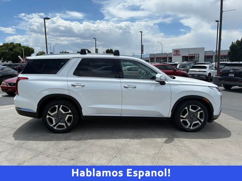 Used 2023 Hyundai Palisade Limited AWD/4WD image 2