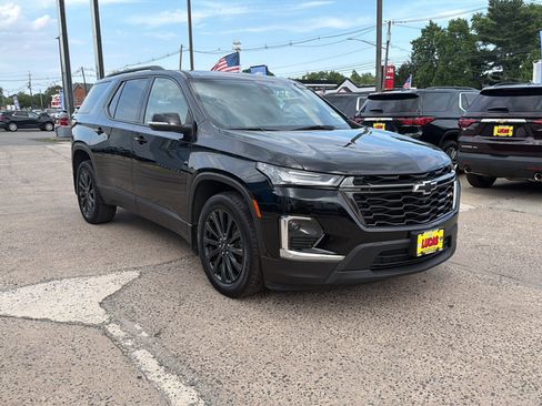 Used 2023 Chevrolet Traverse RS w/ LPO, Floor Liner Package AWD/4WD image 3