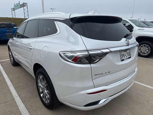 Used 2023 Buick Enclave Avenir image 6