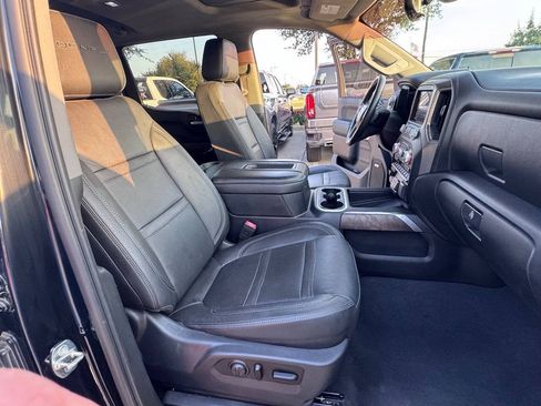 Used 2019 GMC Sierra 1500 Denali w/ Denali Carbonpro Edition AWD/4WD image 19