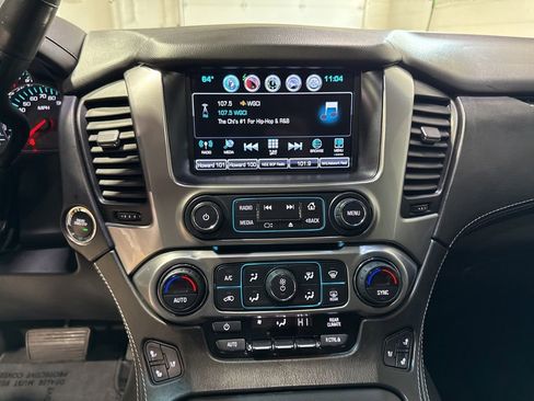 Used 2018 Chevrolet Suburban Premier AWD/4WD image 16
