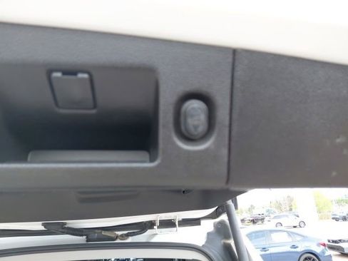 Used 2017 Chevrolet Suburban Premier image 34