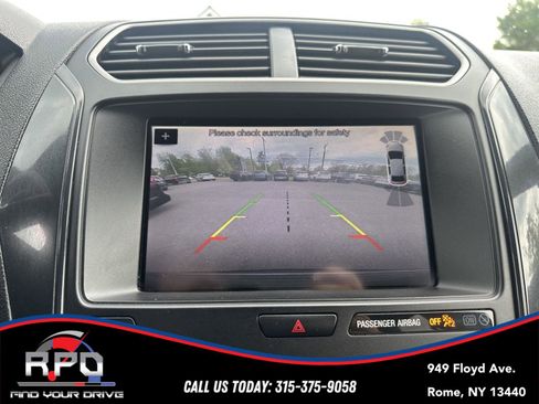 Used 2019 Ford Explorer XLT w/ Equipment Group 202A AWD/4WD image 16