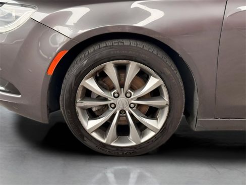 Used 2016 Chrysler 200 S image 5