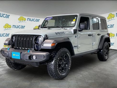 Used 2023 Jeep Wrangler Unlimited w/ Sun & Screen Package AWD/4WD image 3