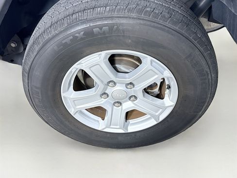 Used 2022 Jeep Wrangler Unlimited Sport image 34