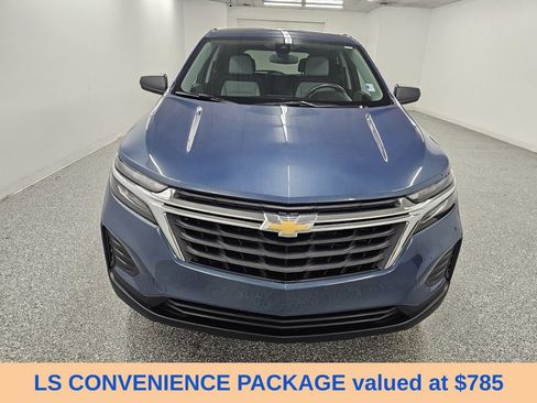 Used 2024 Chevrolet Equinox LS w/ LS Convenience Package AWD/4WD image 2