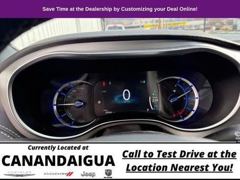 Used 2023 Chrysler Pacifica Limited w/ S Appearance Package image 14