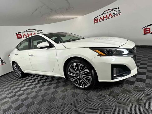 Used 2023 Nissan Altima 2.5 SL AWD/4WD image 12