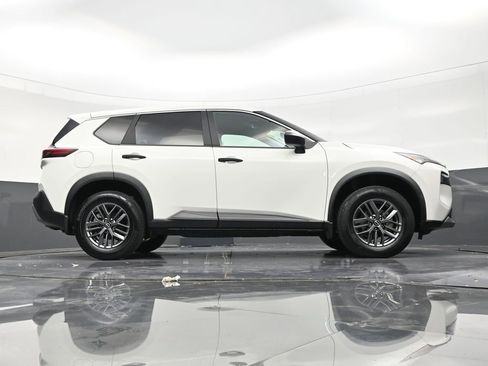 Used 2023 Nissan Rogue S FWD image 26