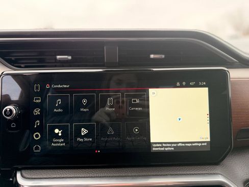 Used 2022 GMC Sierra 1500 Denali w/ Denali Reserve Package image 18