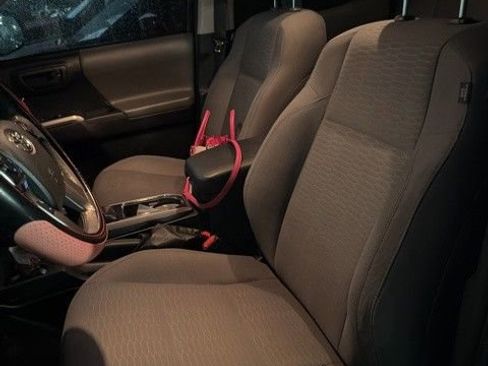 Used 2019 Toyota Tacoma SR5 image 4