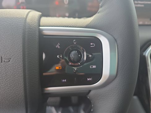 New 2026 Nissan Armada SL w/ Captain's Chari Seat Package AWD/4WD image 18