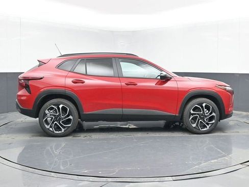 New 2026 Chevrolet Trax RS w/ Sunroof Package FWD image 15