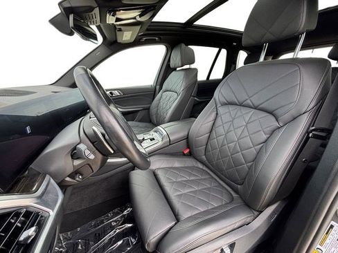 Used 2024 BMW X5 xDrive50e AWD/4WD image 11