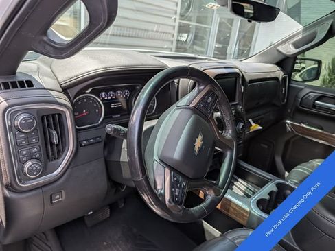 Used 2020 Chevrolet Silverado 1500 High Country w/ Technology Package AWD/4WD image 13