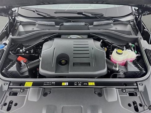 New 2026 Land Rover Range Rover SE AWD/4WD image 32