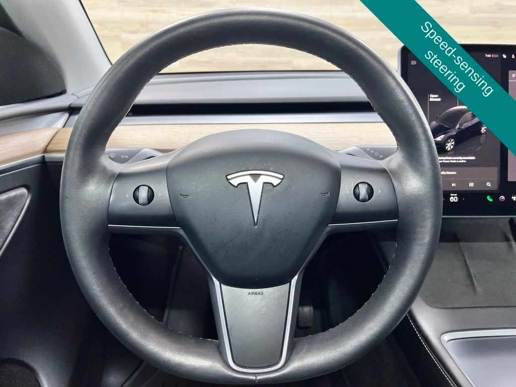 Used 2023 Tesla Model Y 2WD image 4
