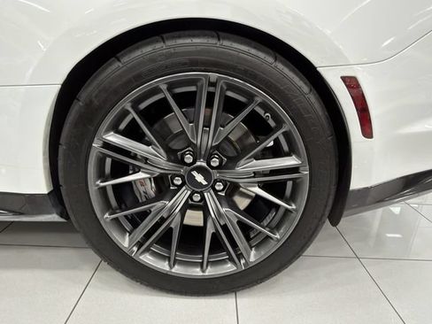 Certified 2019 Chevrolet Camaro ZL1 RWD image 11