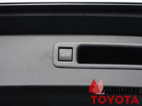 New 2026 Toyota Highlander XLE image 6