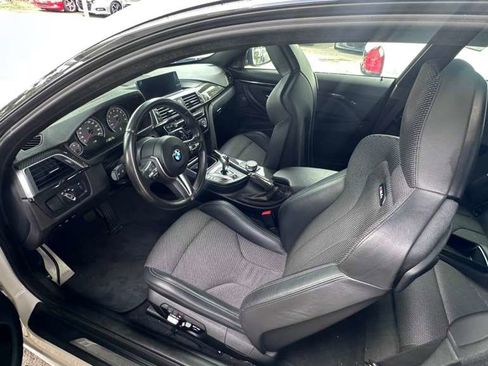 Used 2020 BMW M4 Coupe RWD image 3