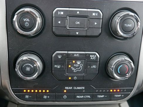 Used 2016 Ford Expedition EL XLT image 26