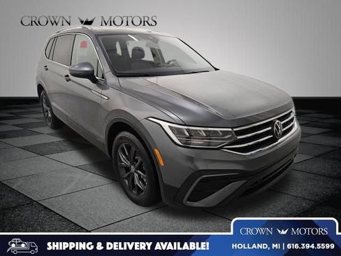 Used 2024 Volkswagen Tiguan SE image 1