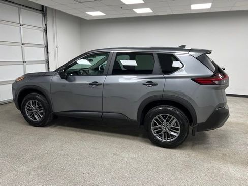 Used 2023 Nissan Rogue S image 6