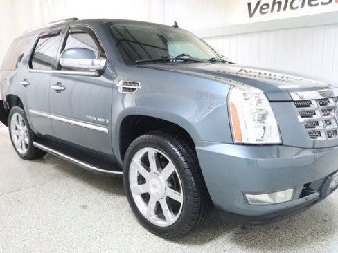 Used 2009 Cadillac Escalade AWD image 5