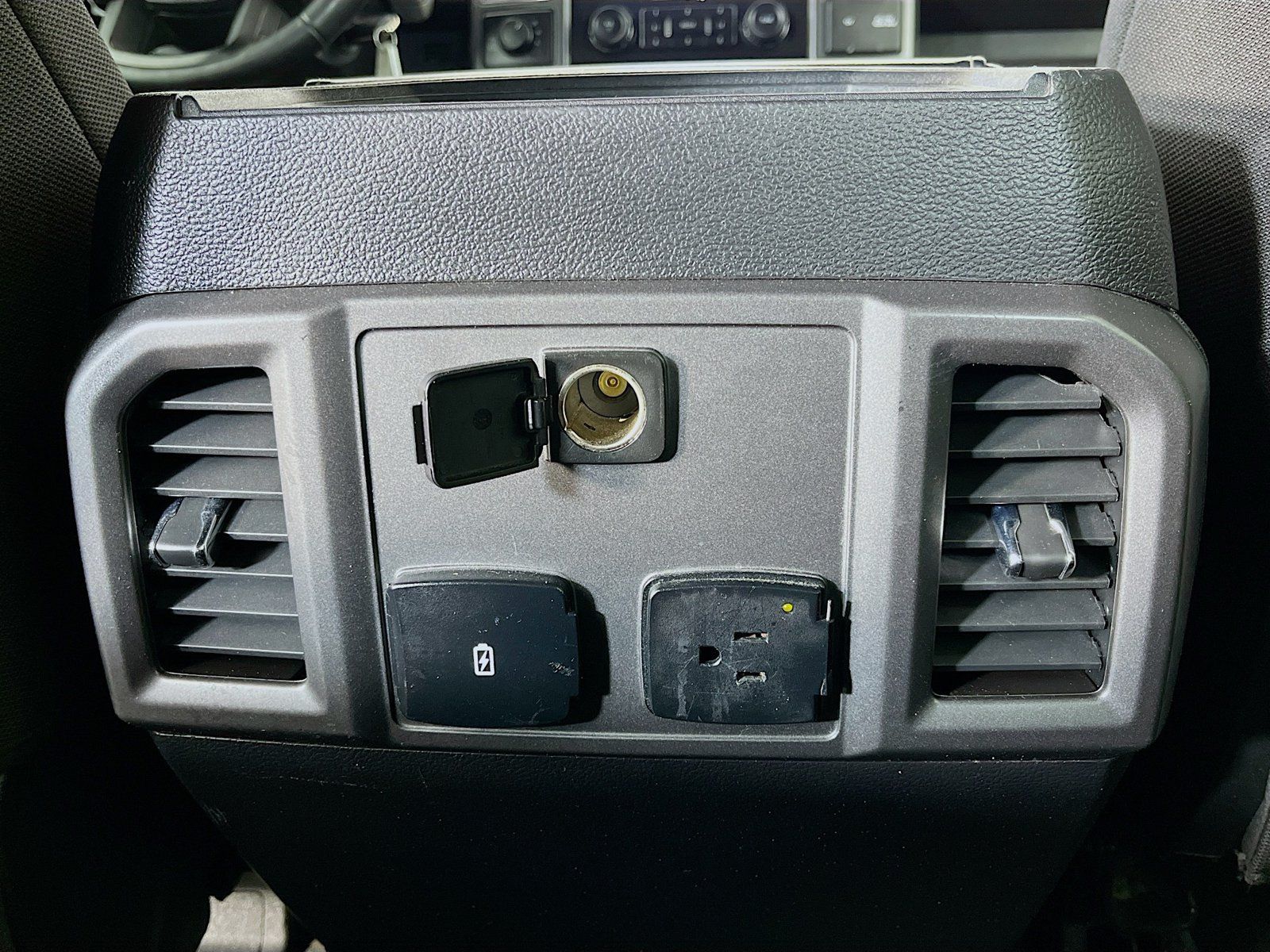 Used 2019 Ford F150 XLT w/ Equipment Group 302A Luxury AWD/4WD image 31