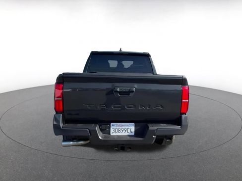 Used 2025 Toyota Tacoma TRD Off-Road image 12