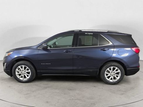 Used 2018 Chevrolet Equinox LT w/ Sun & Infotainment Package AWD/4WD image 2