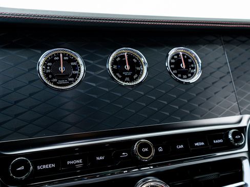 New 2025 Bentley Flying Spur Plug-In Hybrid image 40