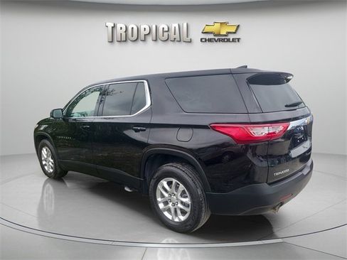 Used 2021 Chevrolet Traverse LS image 5