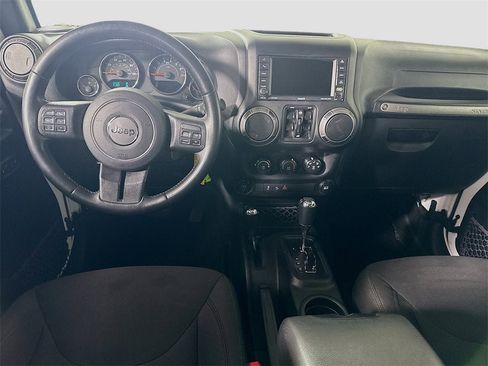 Used 2018 Jeep Wrangler Unlimited Sport S image 2