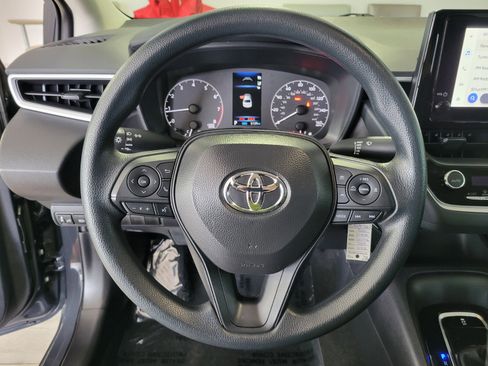 Used 2025 Toyota Corolla LE image 20