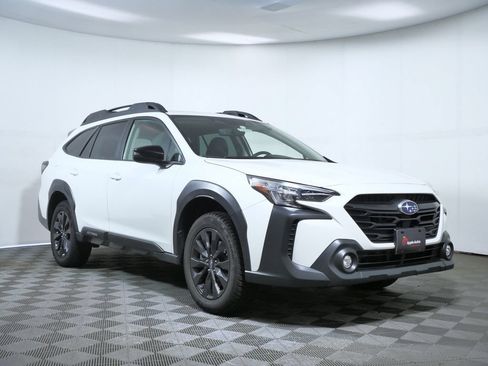 Used 2025 Subaru Outback Onyx Edition AWD/4WD image 1