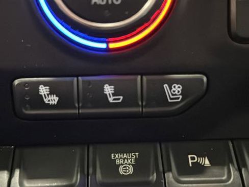 Used 2021 Chevrolet Silverado 2500 LTZ w/ Z71 Chrome Sport Edition AWD/4WD image 31