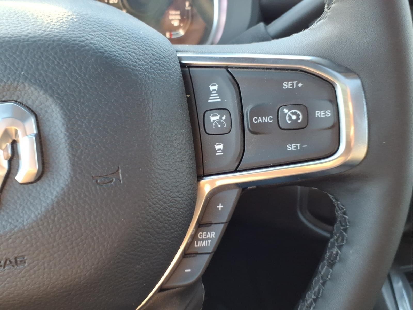 Used 2025 RAM 3500 Laramie AWD/4WD image 24