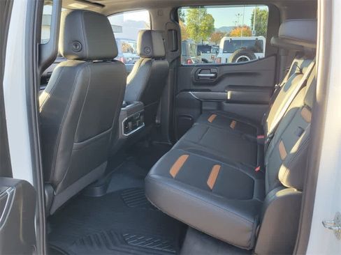 Used 2020 GMC Sierra 1500 AT4 w/ Technology Package image 11