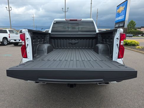 New 2026 Chevrolet Silverado 1500 RST w/ Convenience Package II AWD/4WD image 13