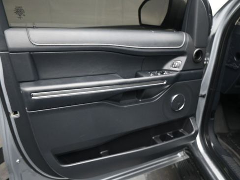 Certified 2023 Ford Expedition XLT image 13