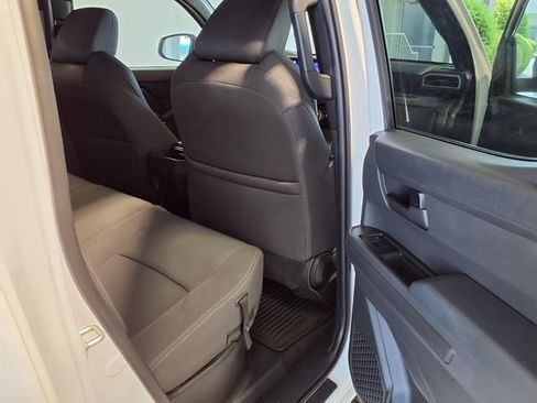Used 2024 Toyota Tacoma SR5 AWD/4WD image 28