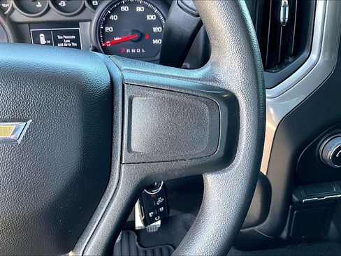 Used 2022 Chevrolet Silverado 1500 Custom AWD/4WD image 13