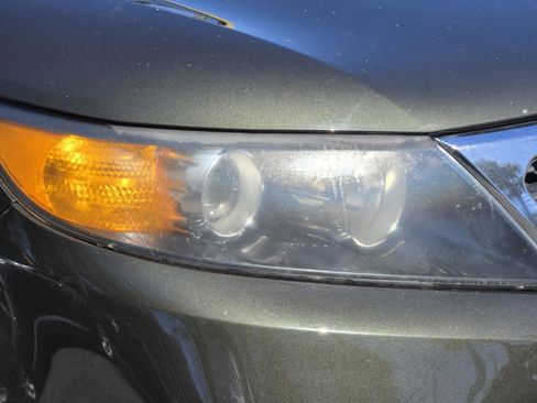 Used 2011 Kia Sorento LX w/ Convenience Pkg image 25