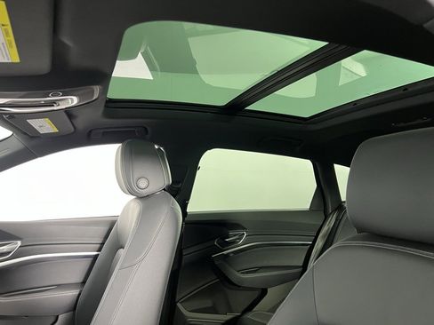 Used 2023 Audi e-tron Premium w/ Convenience Plus Package image 25